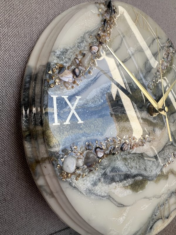 Resin art marble affect clock. - Image 3