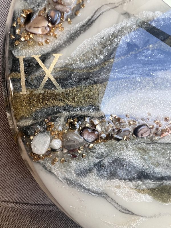 Resin art marble affect clock. - Image 4