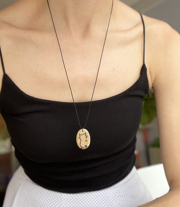 Hand Painted Pebble Necklace "Cat Silhouette" - Image 3