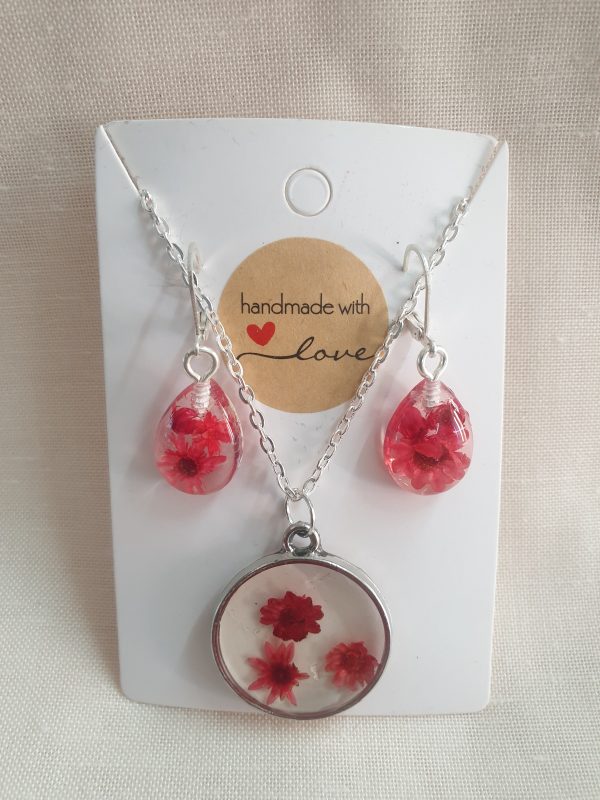 Round Red Flowers Jewelry Set - Image 3