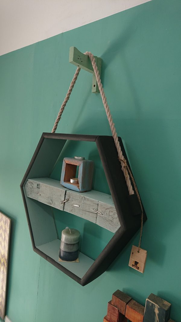 Hexagonal hanging display with pallet block shelf - Image 6