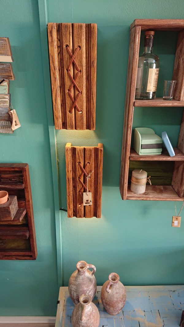 Twin set of hardwood wall light fittings