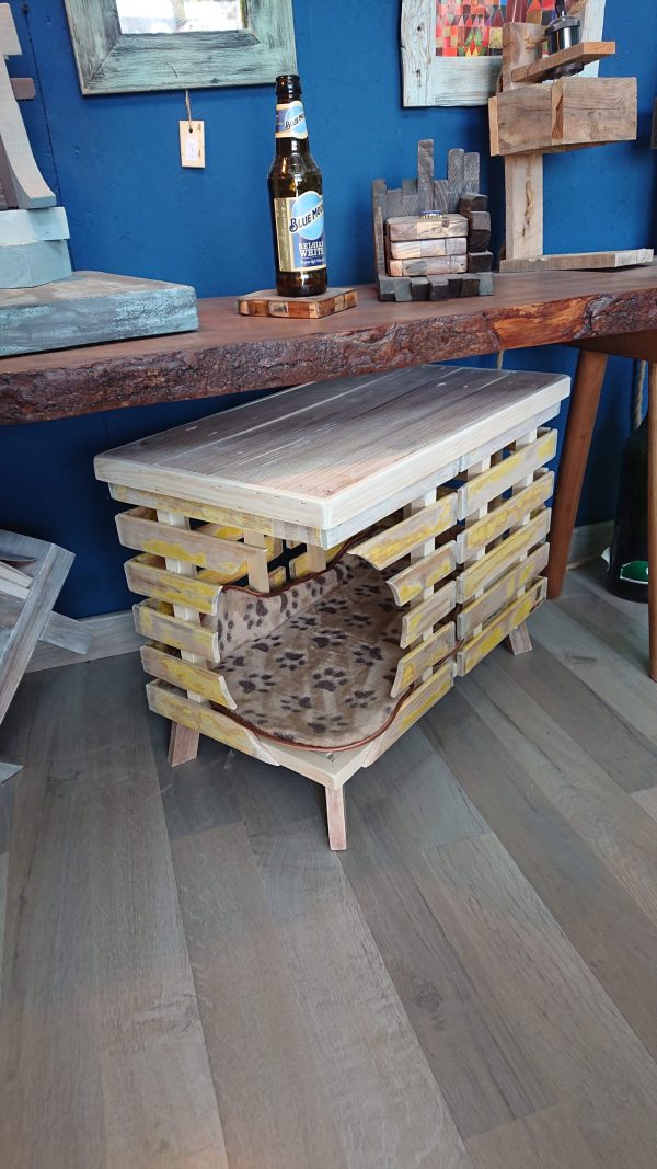 Two-tier rustic style, recycled wood cat bed - Image 3