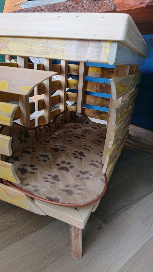 Two-tier rustic style, recycled wood cat bed - Image 6