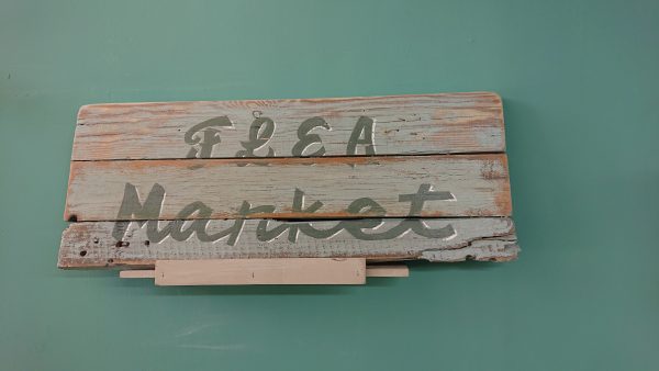 60cm x 25cm Vintage, old wood shop signs or wall hangings - Image 7