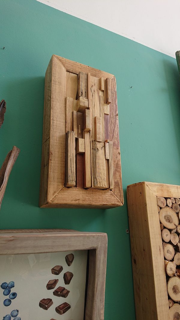 Solid wood and off cut wall art feature - Image 6