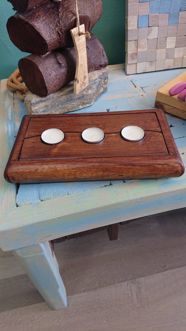 Soft edge triple tealight block with wave design - Image 3