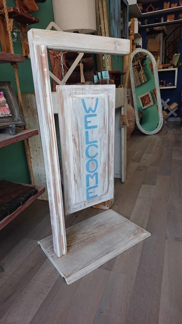 Free-standing, 'welcome' patio/entrance way sign - Image 2