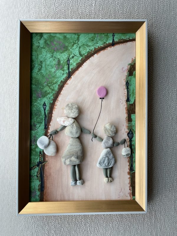 Framed Pebble Picture ''The bond''