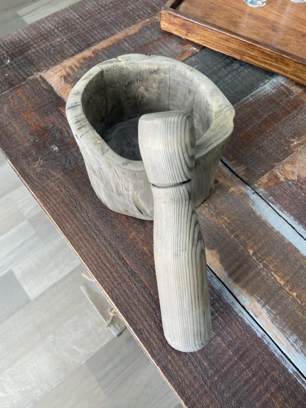 Hollowed log mortar & pestle - Image 2