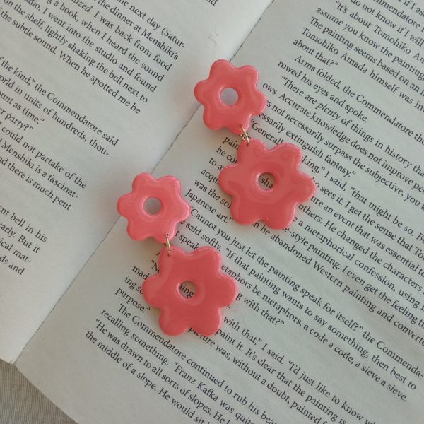 Coral flower dangle earrings - Image 3