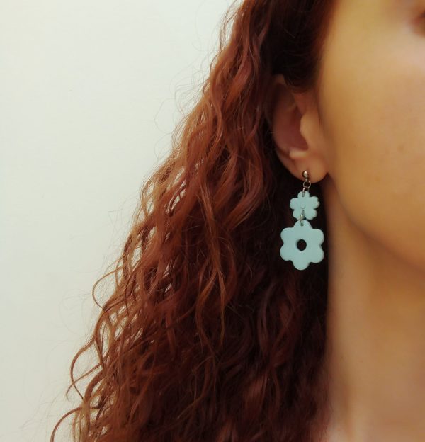 Light blue flowers dangle earrings - Image 4