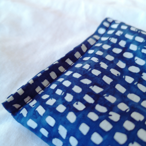 Lavender eye pillow Batik blue squared detail