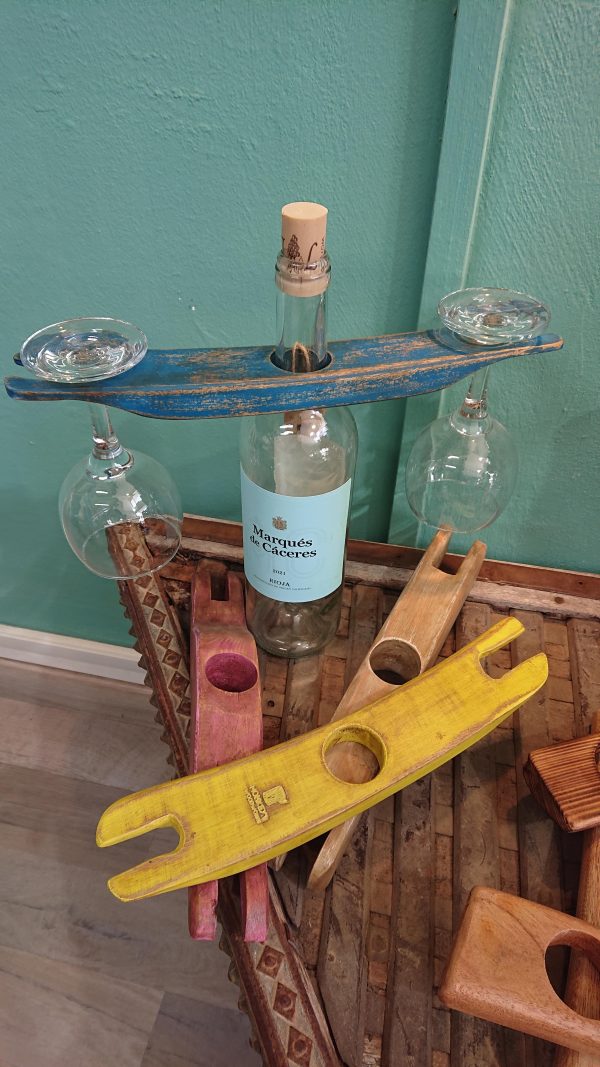 Wine bottle and twin glass displays - Image 3