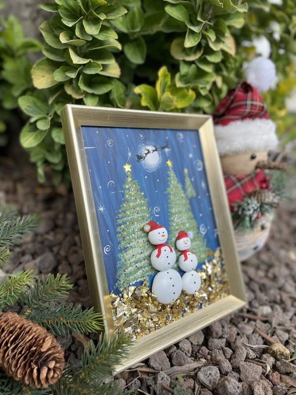 Pebble Art ''Snowmen In Town'' - Image 5