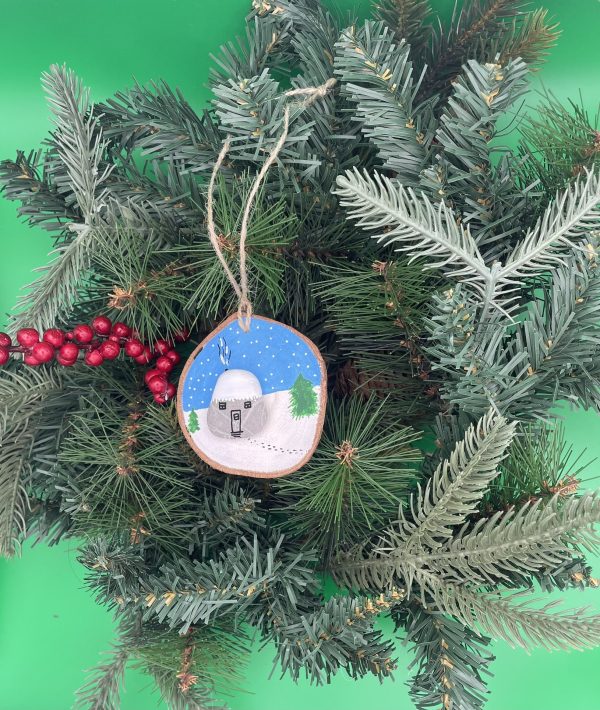 Pebble Ornaments On Wood Slices - Image 20