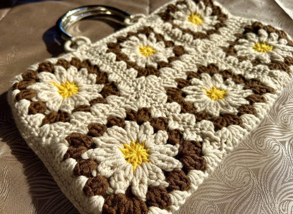 Granny square bag brown - Image 3