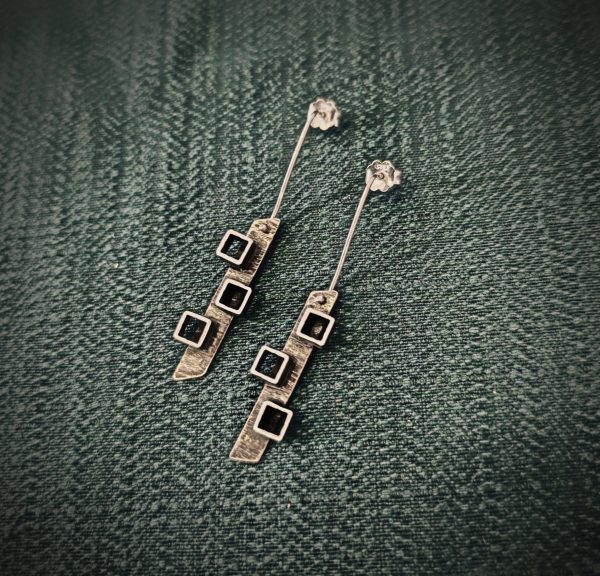 Silver square earrings - Image 2