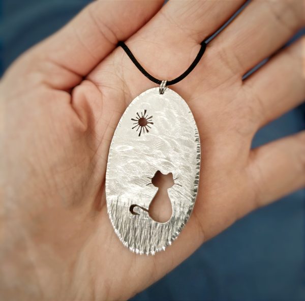Cat in the sun pendant - Image 3