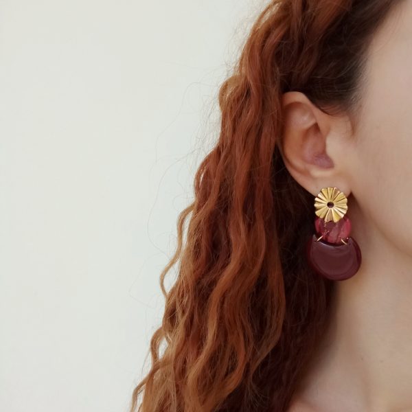 Marbled burgundy statement earrings - Image 3