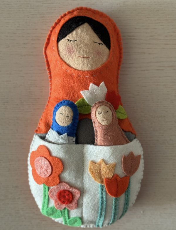 Adorable mum and 2 babies felt nesting dolls