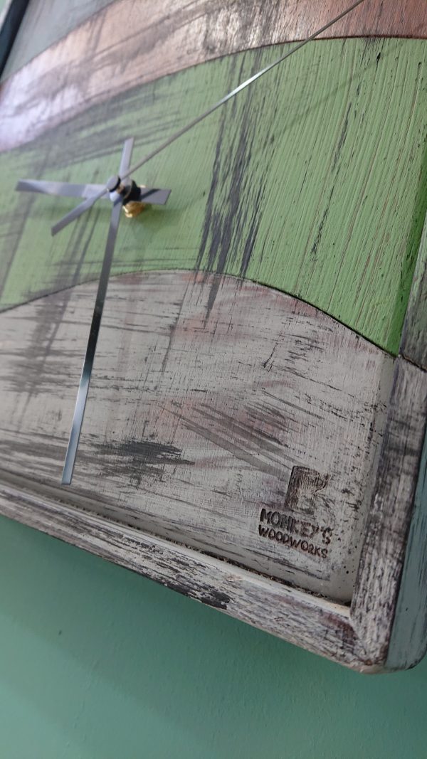 Multi-piece hardwood clock - Image 6