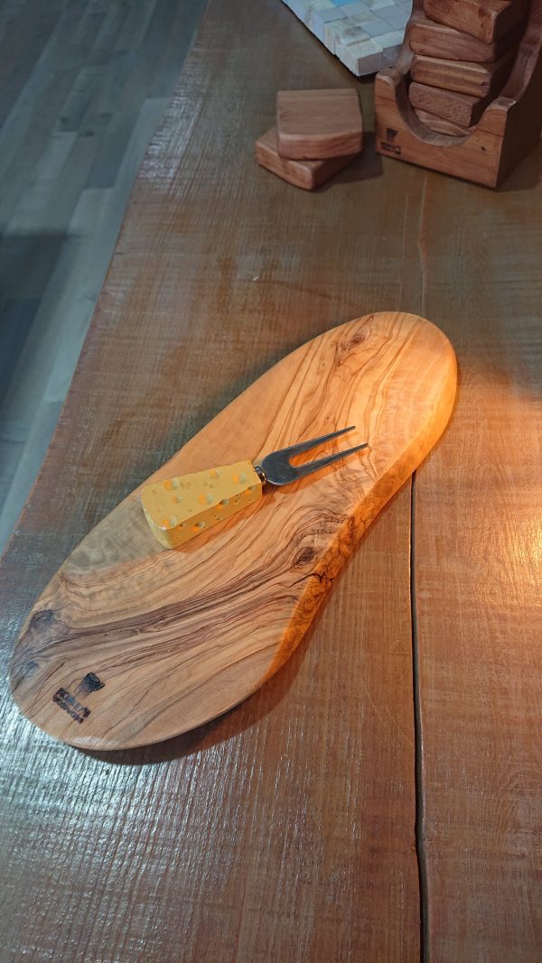 Olive wood serving board/platter - Image 2