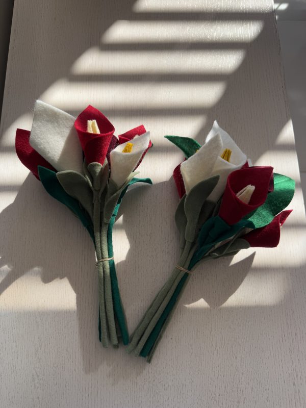 Stunning Felt Flower Bouquets – 10 Elegant Felt Lilies per Bouquet