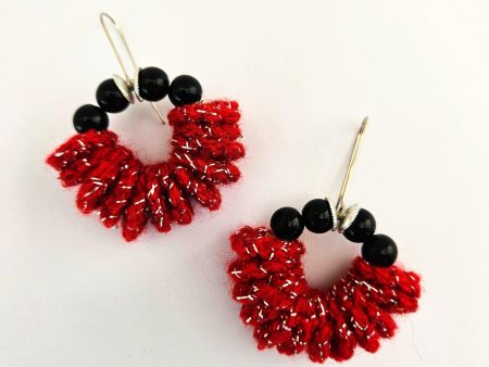 the "Lady in red" earrings // playful & elegant red & black women's earrings - both