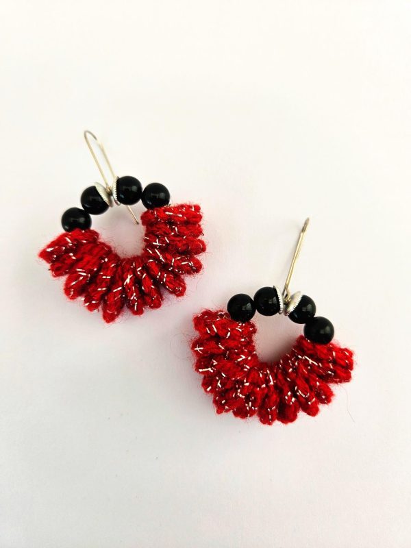 the "Lady in red" earrings // playful & elegant red & black women's earrings - both