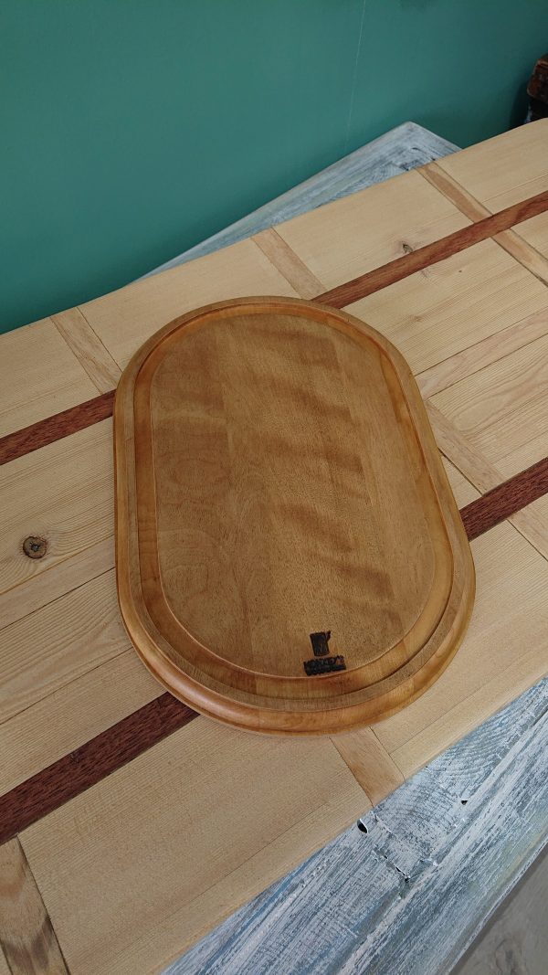 Pine wood serving/cutting board