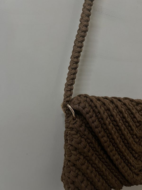 Gorgeous crochet handbag - Image 6