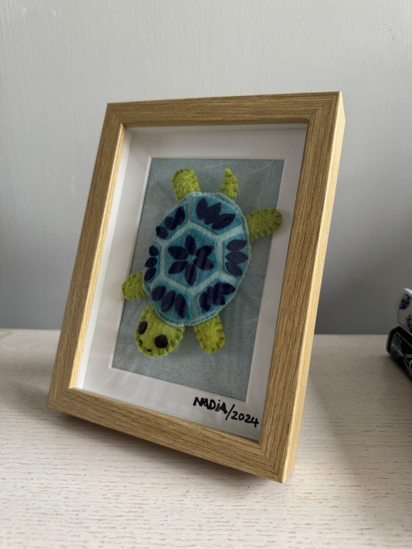 Adorable Framed Felt Mini Sea Turtle -15x20cm