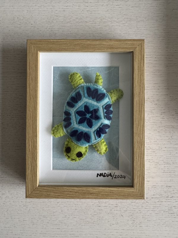 Adorable Framed Felt Mini Sea Turtle -15x20cm
