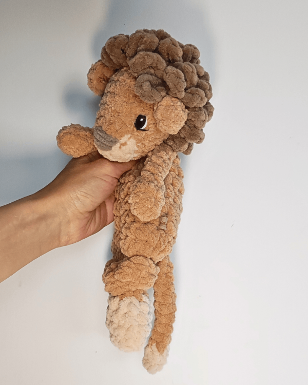 Lion Lovey