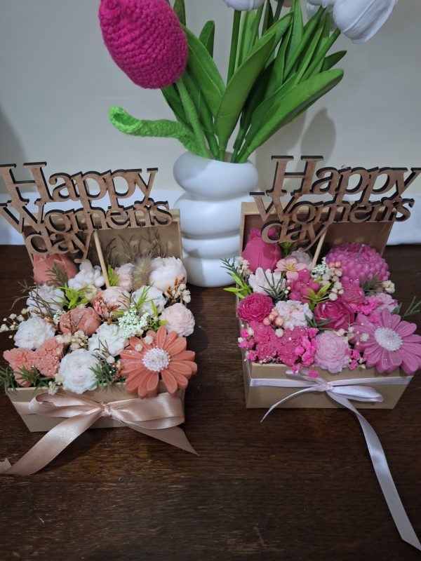 Women's Day candle bouquet - Image 4