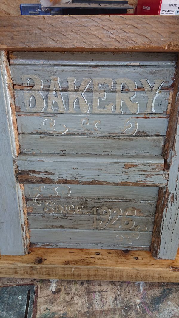Vintage style bakery sign/wall hanging - Image 6