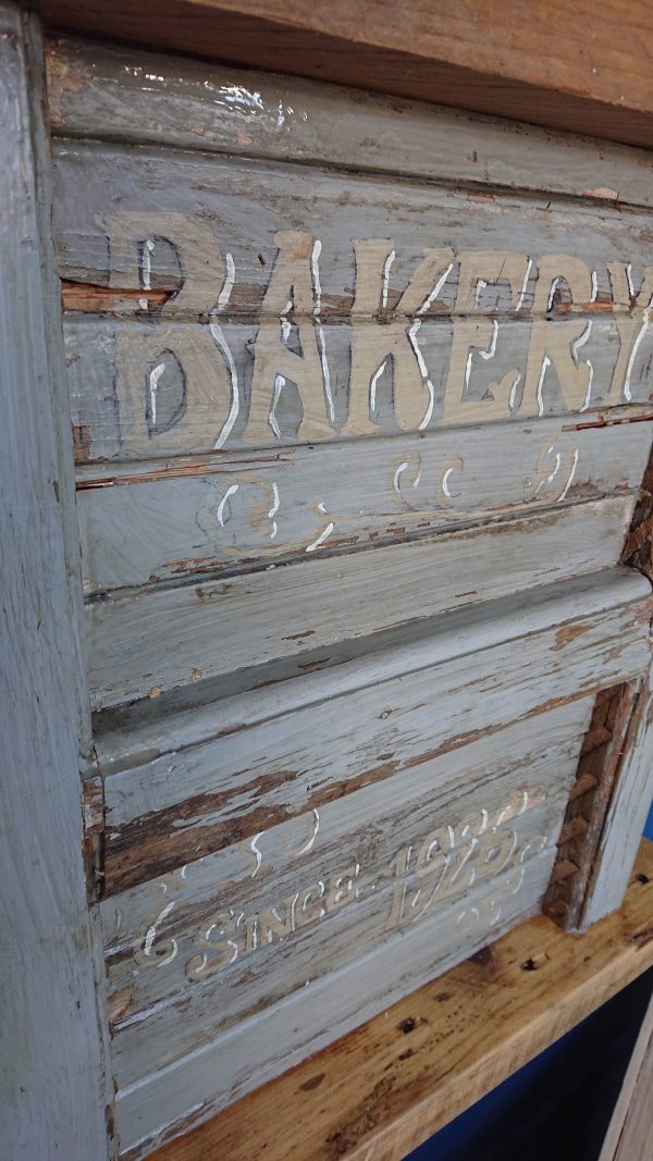 Vintage style bakery sign/wall hanging - Image 10