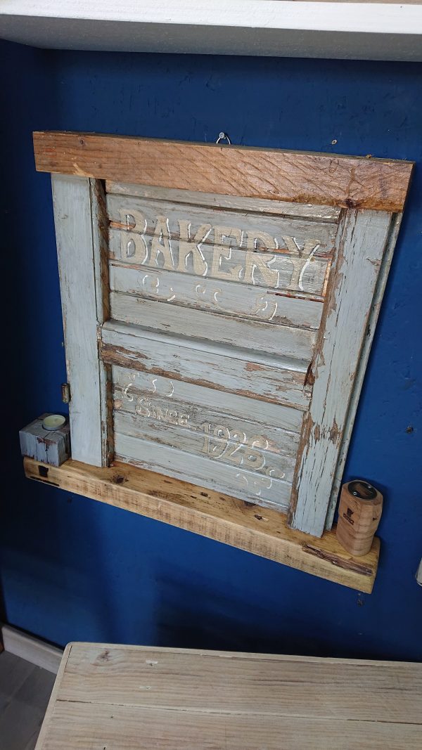 Vintage style bakery sign/wall hanging - Image 5