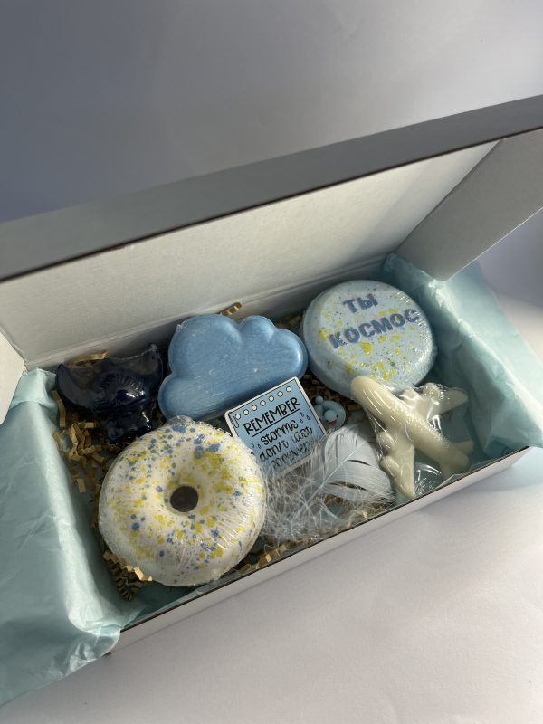 Box with three bath bombs two natural soap for kids