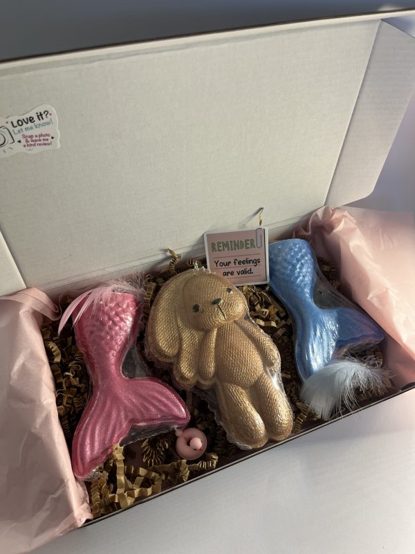 Box with bath bombs
