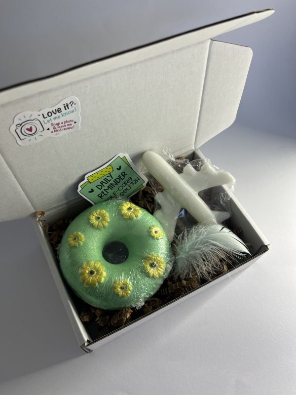 Box with one bath bomb and one natural soap for kids