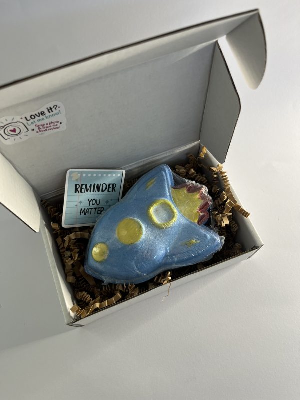 Box with bath bomb