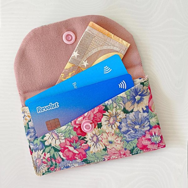blue flowers money