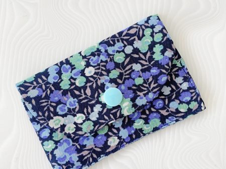 turquoise flowers top